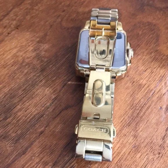 Coach watch for ladies - Picture 4 of 4